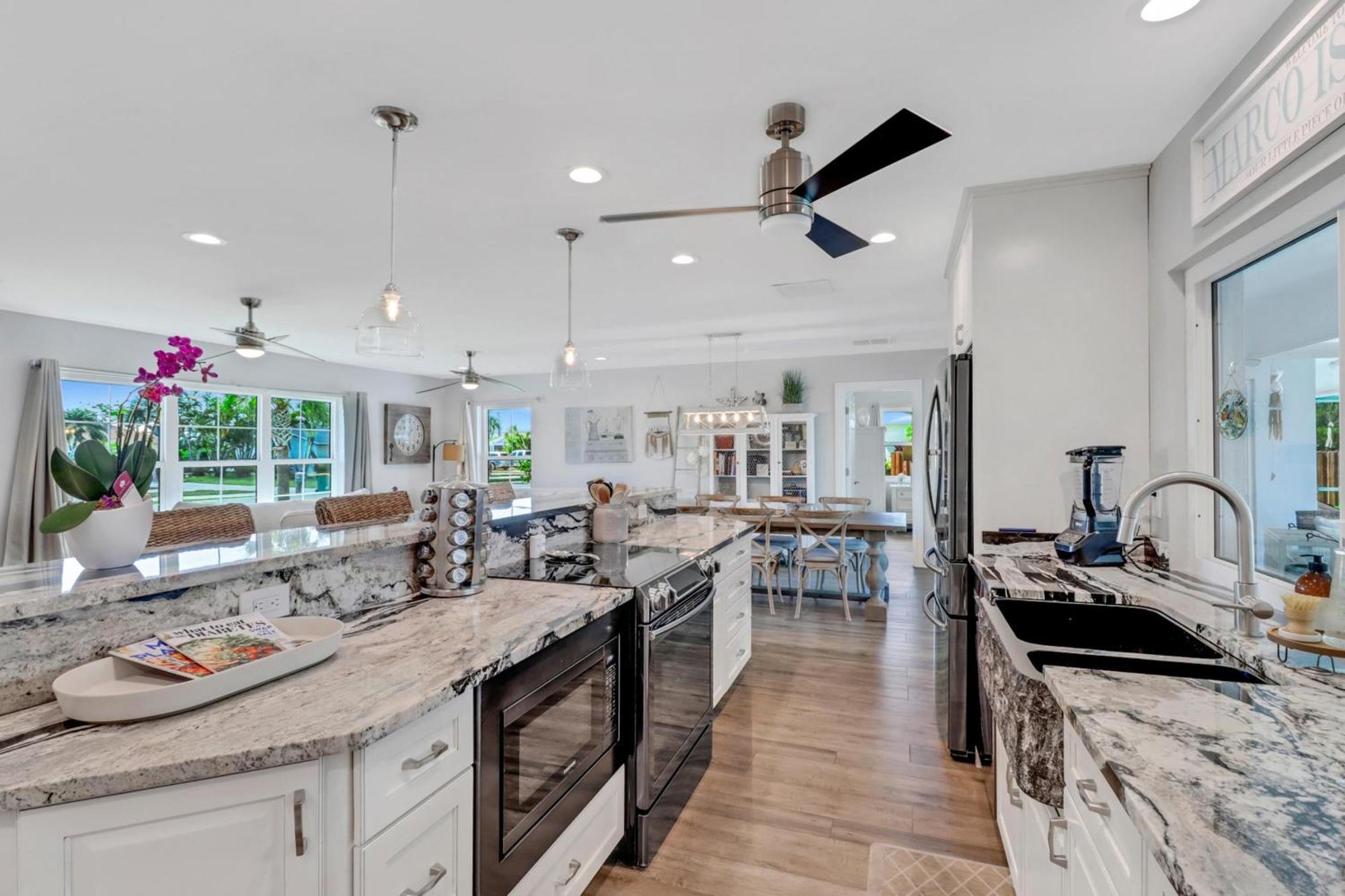 Inviting Lakeview Home L Pool L Close To Beaches Marco Island Exterior photo